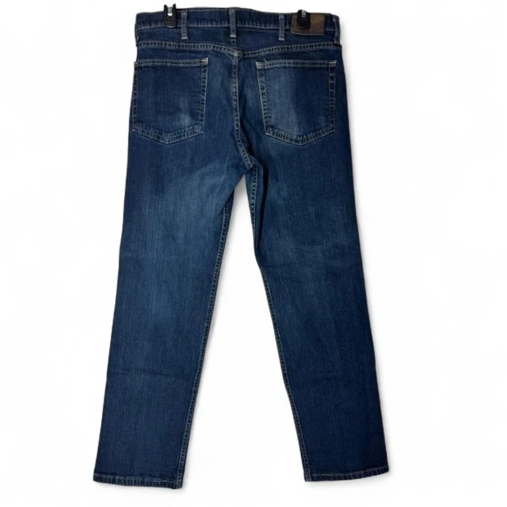 Wrangler Regular Taper Mens Jeans Dark Wash Size 32x28 Classic Blue Jeans Work